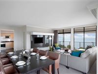 Penthouse Suite Dining-Mantra On The Esplanade